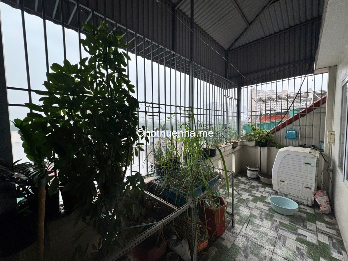 Cho thuê nhà ngõ 290 Lĩnh Nam, 5 tầng x 35m2, 3PN, 4 WC, 10.5 Triệu