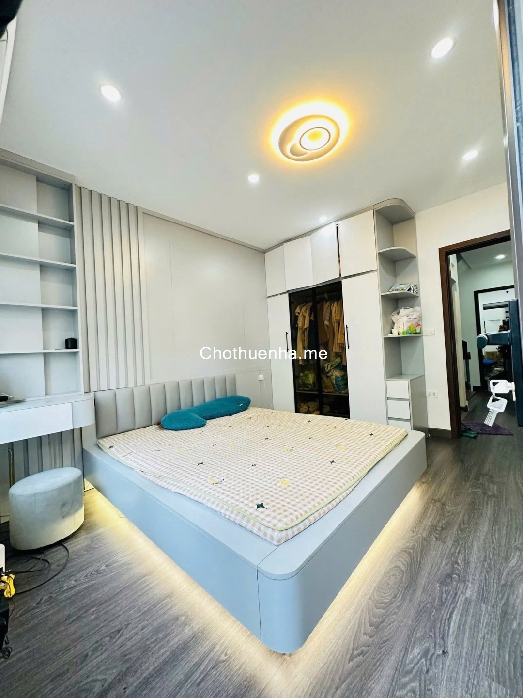 Cho thuê nhà Phố Kim Giang, Thanh Xuân 5 tầng x 38m2, 5 ngủ, 15 Triệu ở gđ, nhóm 5 em