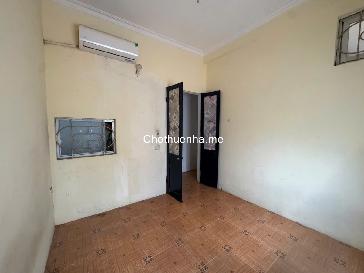 Cho thuê nhà Phố Lê Thanh Nghị, 6 tầng x 80m2, 13 ngủ, 12 vệ sinh, có cho làm CHDV