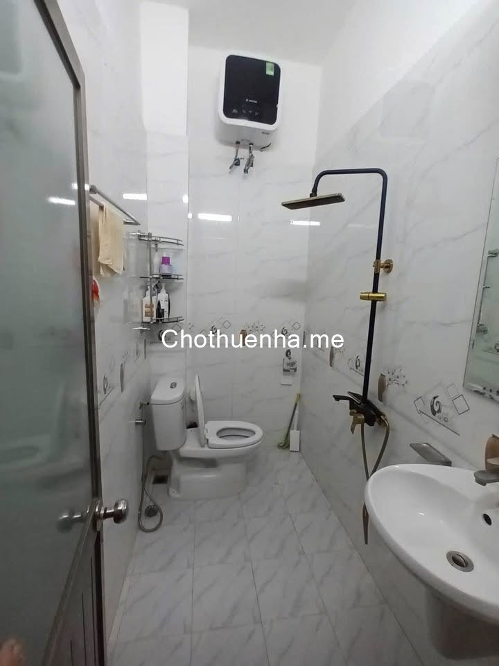 Cho thuê nhà riêng 50m2 x2, 5 tầng, ngõ 197 Hoàng Mai nà mới sửa đẹp, xe tải nhỏ vào tận cửa