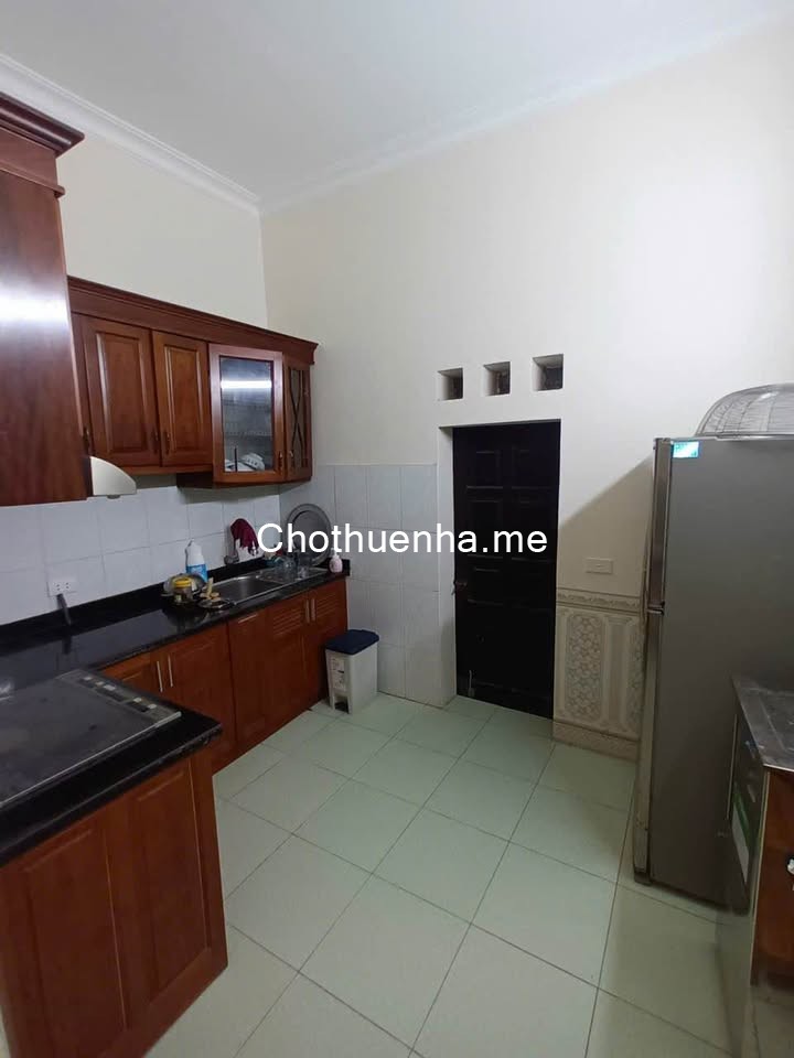 Cho thuê nhà riêng 50m2 x2, 5 tầng, ngõ 197 Hoàng Mai nà mới sửa đẹp, xe tải nhỏ vào tận cửa