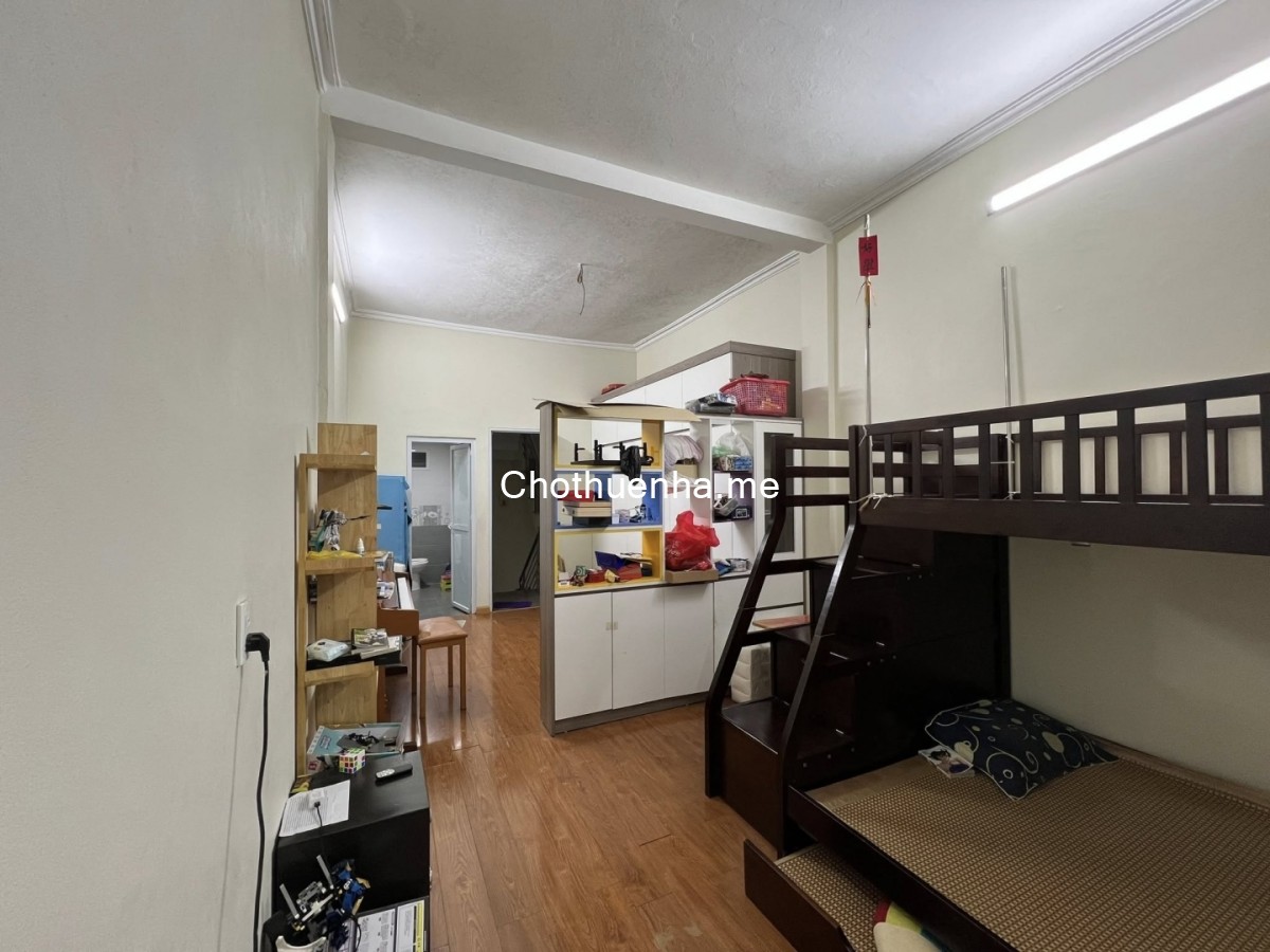Cho thuê nhà Phố Trường Chinh, 3 tầng x 45m2, 2 ngủ, 3 vệ sinh, Full đồ vào ở ngay