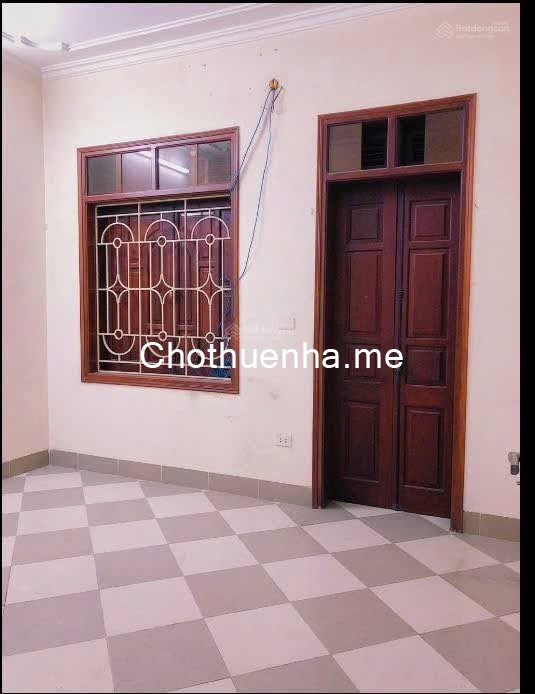 Cho thuê nhà ngõ 40 Nguyễn Hữu Thọ, 4 tầng x 50m2, 5 ngủ, 15 Triệu Kho, VP c.ty...