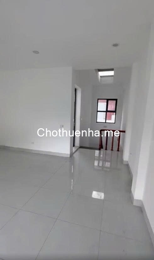 Cho thuê nhà Phân Lô ô tô Phùng Khoang, 5 tầng x 65m2, MT4.5m, 4 ngủ, 32 Triệu