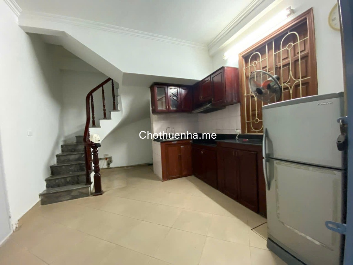 Cho thuê nhà ngõ Bùi Xương Trạch, 4 tầng x 25m2, 3PN, 9 Triệu/tháng