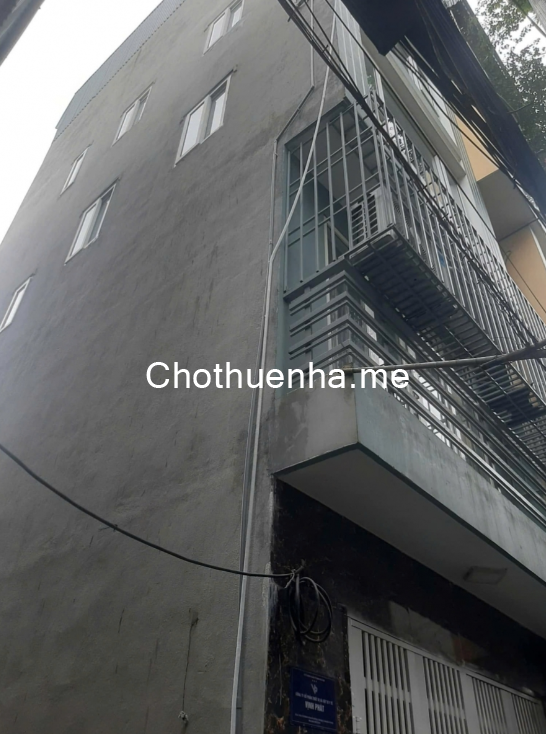 Cho thuê nhà Phố Lĩnh Nam, 5 tầng x 30m2, 3 ngủ, 10 Triệu ở nhóm 6 người