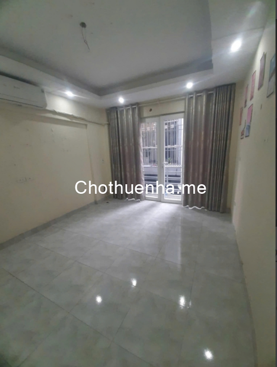 Cho thuê nhà Phố Lĩnh Nam, 5 tầng x 30m2, 3 ngủ, 10 Triệu ở nhóm 6 người