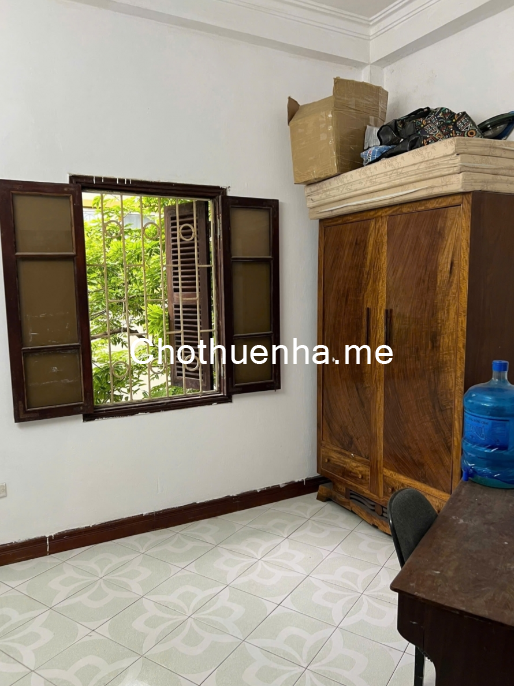 Cho thuê nhà nguyên căn ngõ 128C Đại La, 40m2x3 tầng, 03 ngủ ở gia đình, nhóm chỉ 9tr5