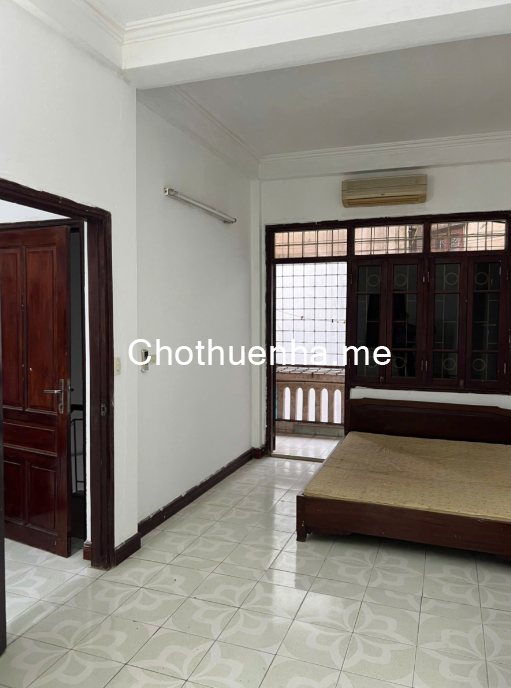 Cho thuê nhà nguyên căn ngõ 128C Đại La, 40m2x3 tầng, 03 ngủ ở gia đình, nhóm chỉ 9tr5
