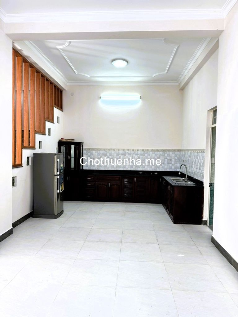Cho thuê nhà biệt thự phố 2 tầng, 120m2, phù hợp làm văn phòng