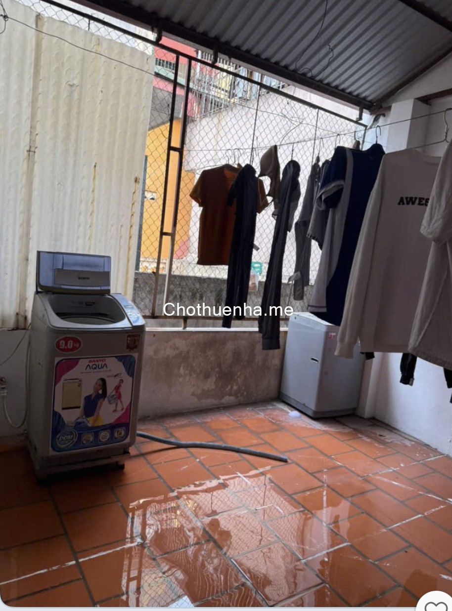 Cho thue nhà nguyên căn 25m2 x 3 tầng một tum