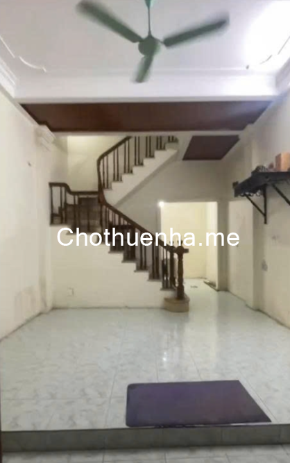 Cho thuê nhà nguyên căn ngõ 201 Trường Chinh, 45m2 x 3 tầng, 2ngủ, 2wc, 8 Triệu