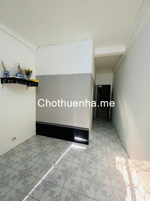 Cho thuê nhà nguyên căn ngõ 281 Khương Trung, 40m2 x 2 tầng 1 tum.2 ngủ.2 wc, 9 Triệu