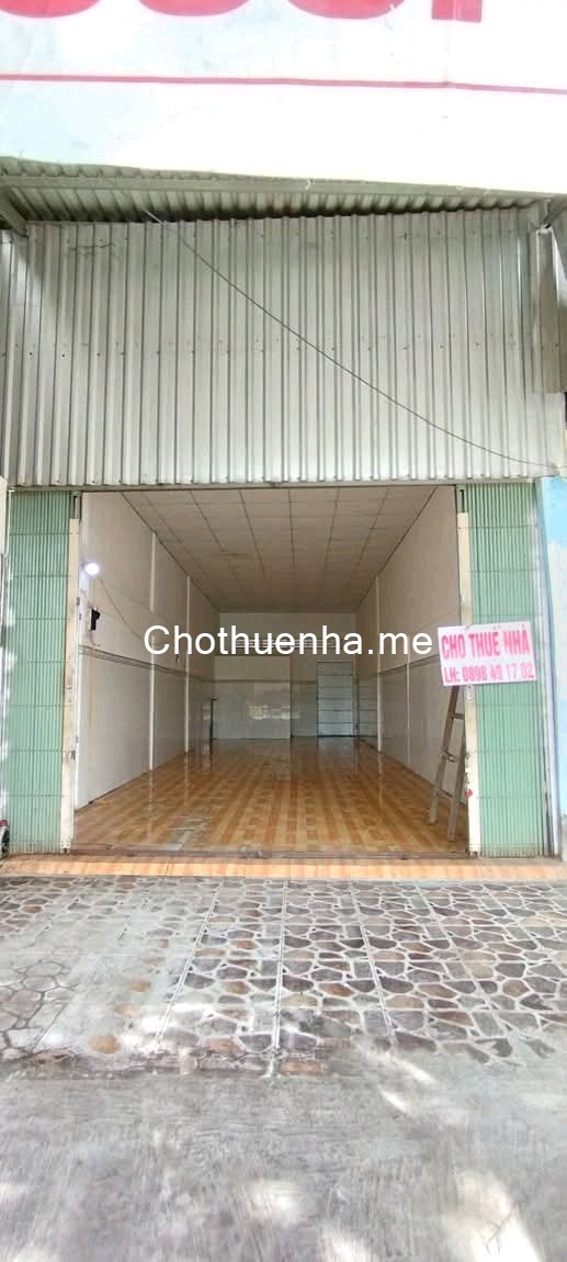 Cho thuê nhà mặt tiền ngang 4m mặt bằng kinh doanh QL1A khu vực ngã 4 trung tâm thành phố Vĩnh Long