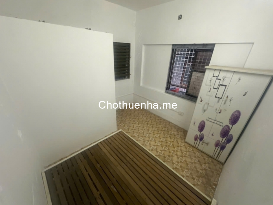 Cho thuê nhà ngõ Tam Trinh, 2 tầng x 60m2, 4 ngủ, 9 Triệu ở gđ, nhóm đông người