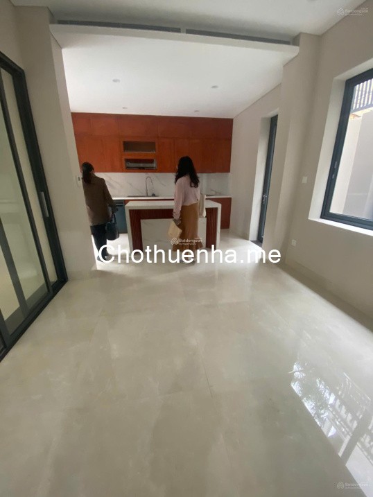 Cho thuê nhà Trung Văn, 90m2, 5 tầng, thang máy, làm văn phòng, trung tâm đào tạo