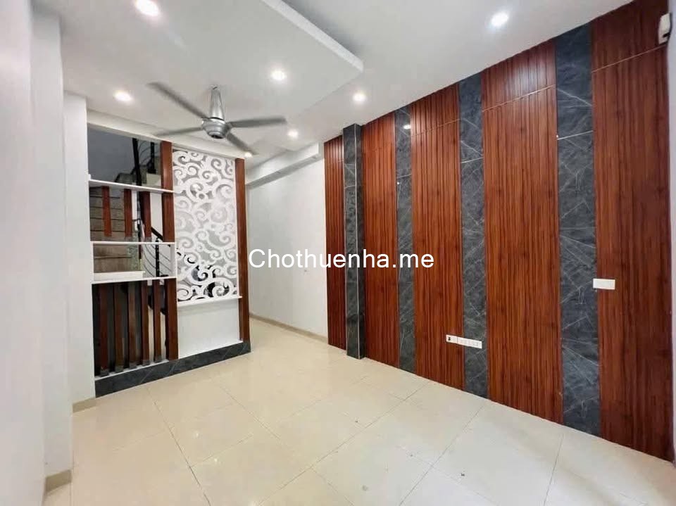 Cho thuê nhà ngõ Định Công Hạ, 33 m2*4 tầng, 3 ngủ, 3 vệ sinh, ở nhóm 7 người, 11 Triệu