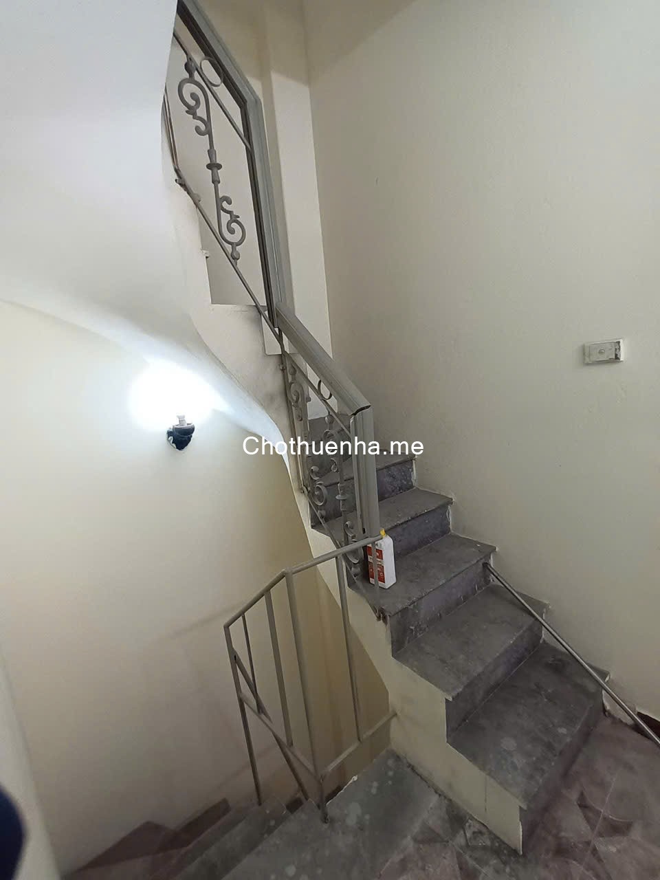 Nguyên căn 637 Trương Định, 4 tầng x 25m2, 2 ngủ 1 khách 1 sân phơi, 7 triệu/tháng.