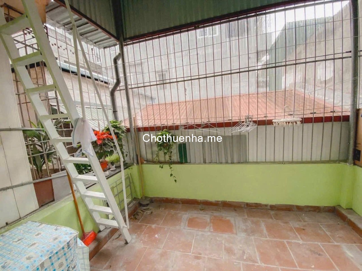 Cho Thuê nhà ngõ 129 Nguyễn Trãi, 50m2 x 3 tầng, 2 ngủ, 3 vs, 13 triệu ở nhớm 6 người