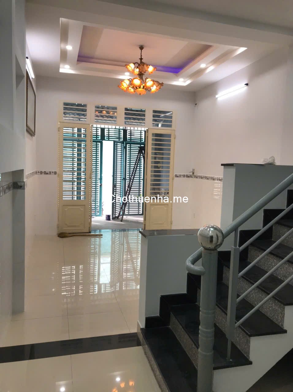 Cho thuê nhà nguyên căn cách chợ chỉ 500m giáp tên lửa