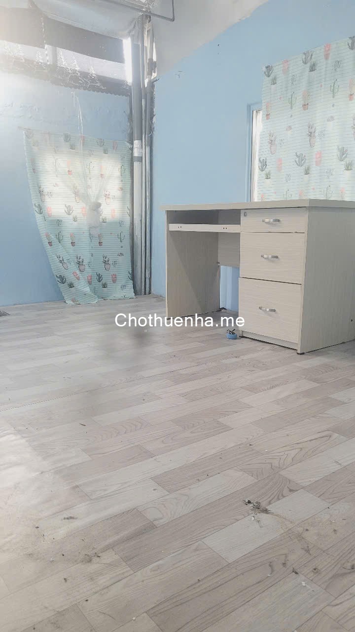 Nhà Nguyên Căn 1 Trệt 2 Lầu – Chỉ 5.5 Triệu/Tháng - Hẻm 95 Lê Văn Lương