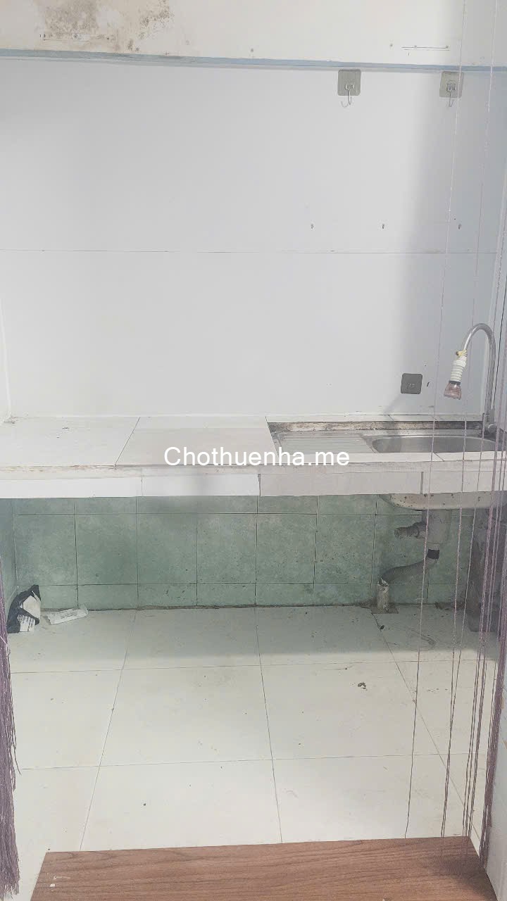 Nhà Nguyên Căn 1 Trệt 2 Lầu – Chỉ 5.5 Triệu/Tháng - Hẻm 95 Lê Văn Lương