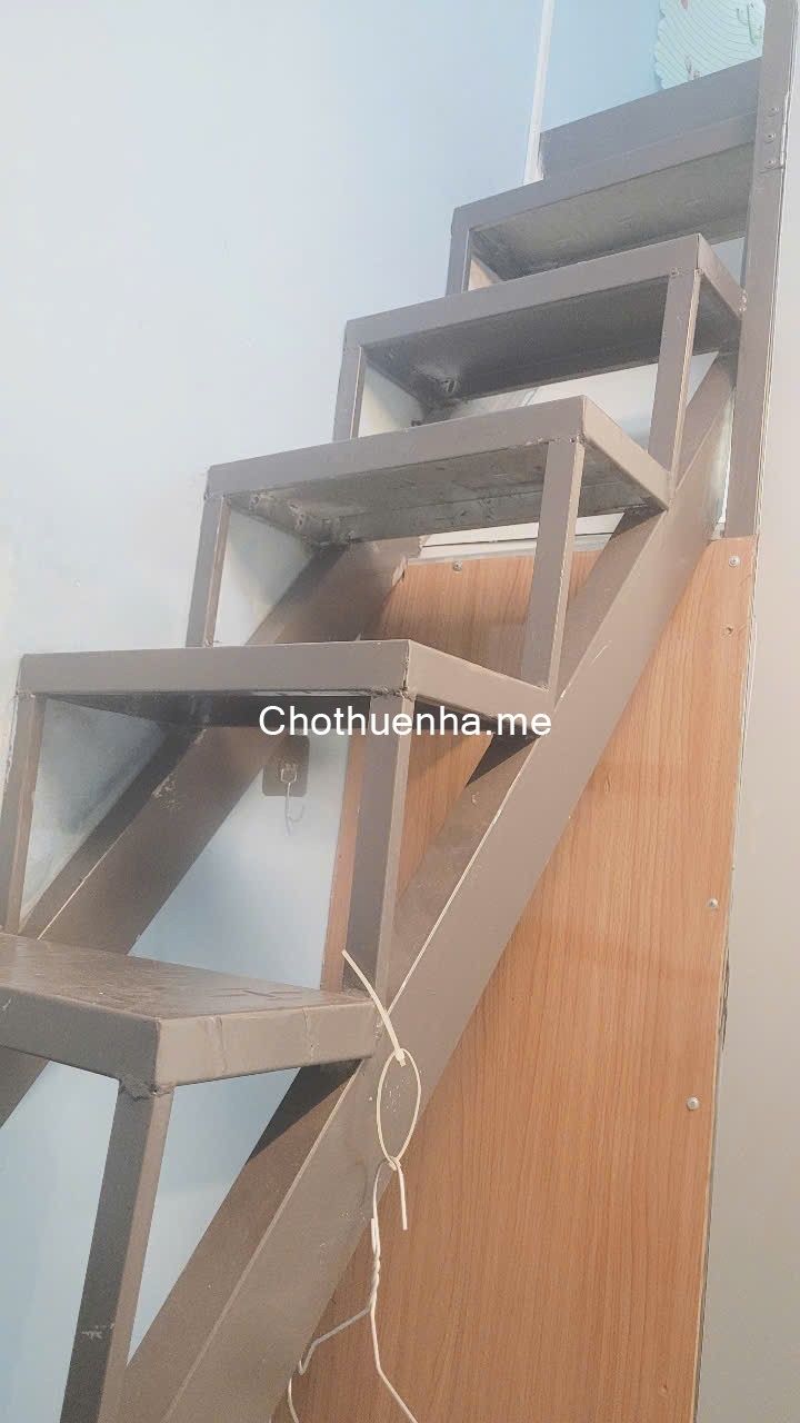 Nhà Nguyên Căn 1 Trệt 2 Lầu – Chỉ 5.5 Triệu/Tháng - Hẻm 95 Lê Văn Lương