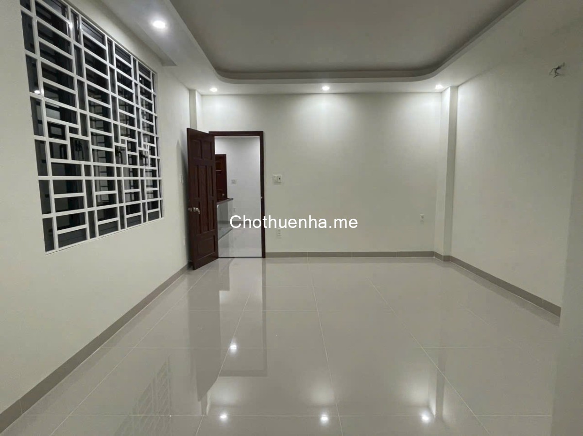 Cho thuê nhà mặt tiền Lê Văn Lương, thuận tiện kinh doanh, 6x30m, DTSD 400m2, 3 lầu