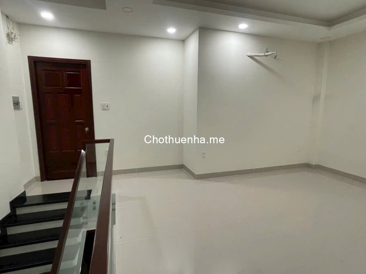 Cho thuê nhà mặt tiền Lê Văn Lương, thuận tiện kinh doanh, 6x30m, DTSD 400m2, 3 lầu