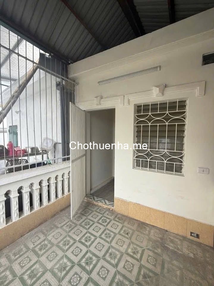 Nhà nguyên căn ngõ phố Nguyễn Đức Cảnh, 8tr/tháng. 4 tầng, 22m²/tầng, 2 ngủ, 3 VS.