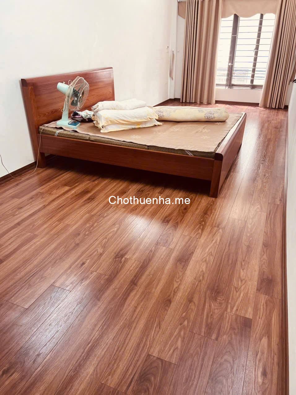 Cho thuê nhà ngõ 37 Vĩnh Hưng, 5 tầng x 37m2, 3 ngủ, 11 Triệu