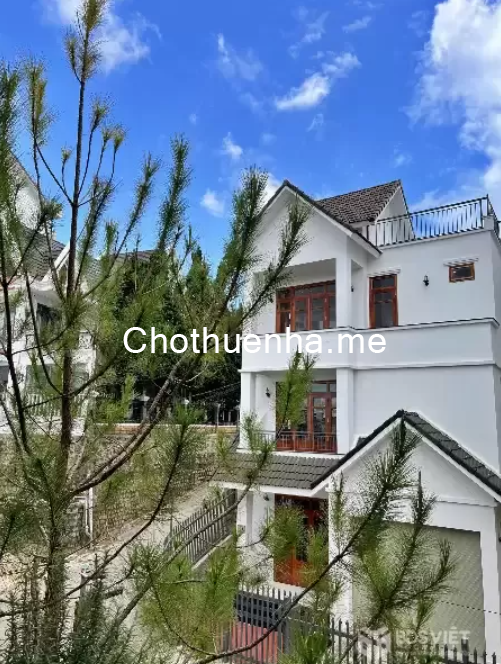 Sang nhượng Villa tâm huyết Nguyễn Đình Chiểu, Đà Lạt – 5PN, sân vườn BBQ, hẻm Ô Tô