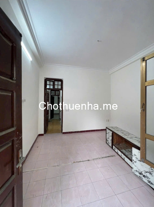 Cho thuê nhà ngõ 179 Minh Khai 50m2*2 tầng, 2 ngủ, 2 vệ sinh, 8.5 triệu/tháng