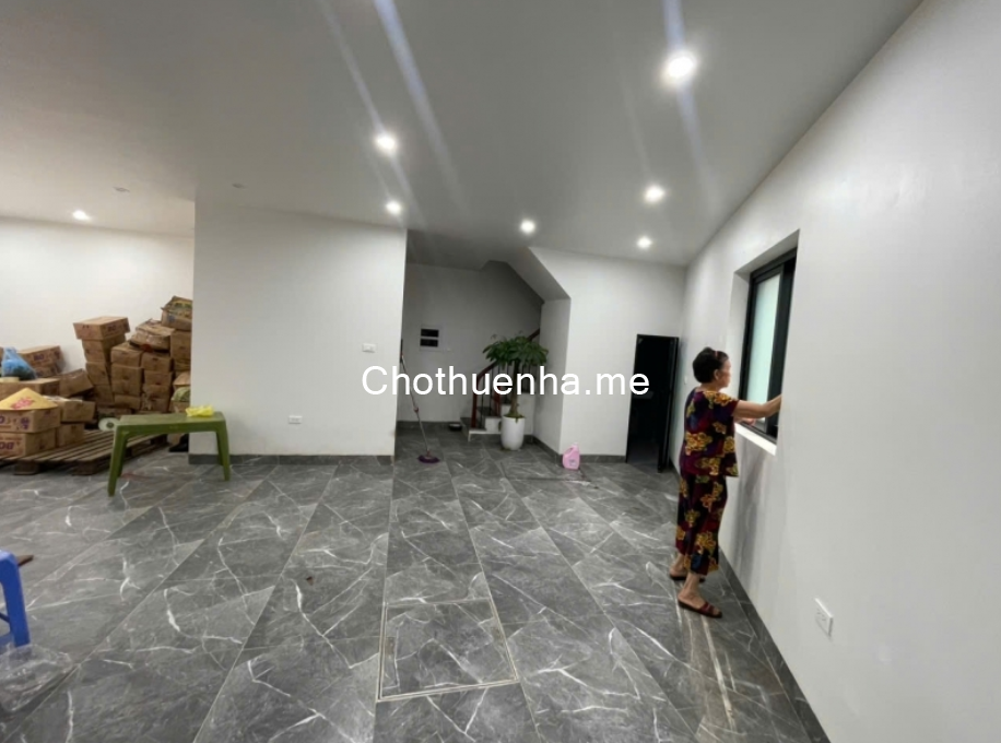 Cho thuê nhà Mặt Phô Đại Đồng, 2 tầng x 70m2, 2 vệ sinh, 17 triệu Spa, Cà Phê, VP cty