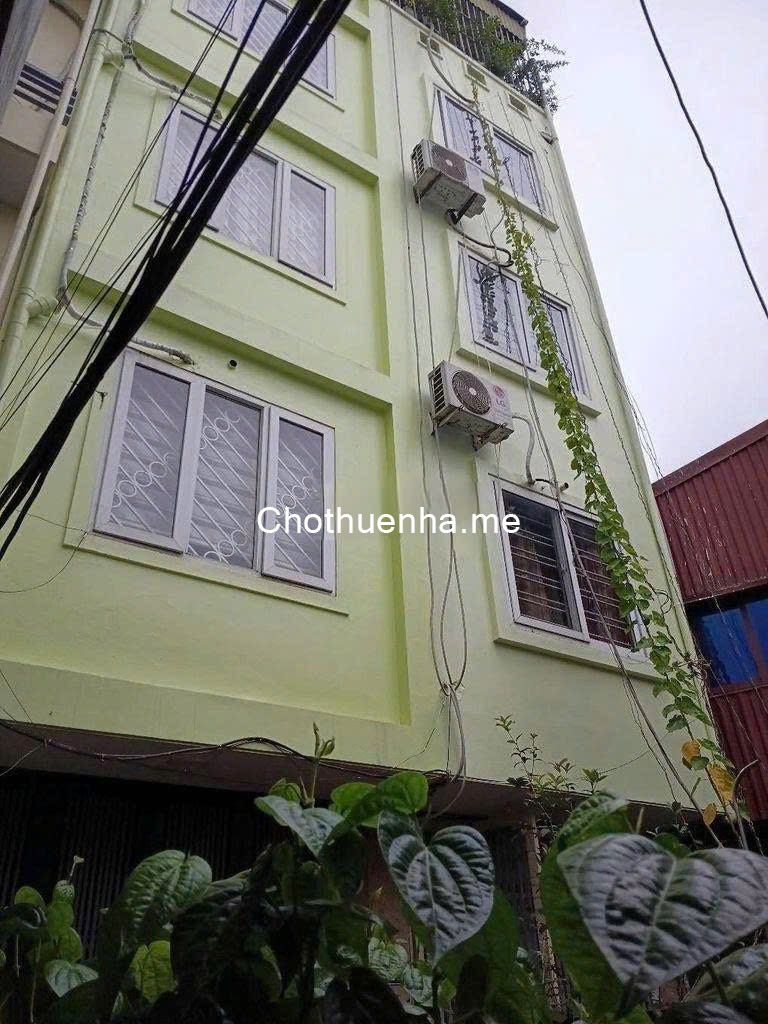 Cho thuê nhà Phố Lĩnh Nam, 5 tầng x 32m2, 3 ngủ, 4 WC, 11 Triệu Full đồ