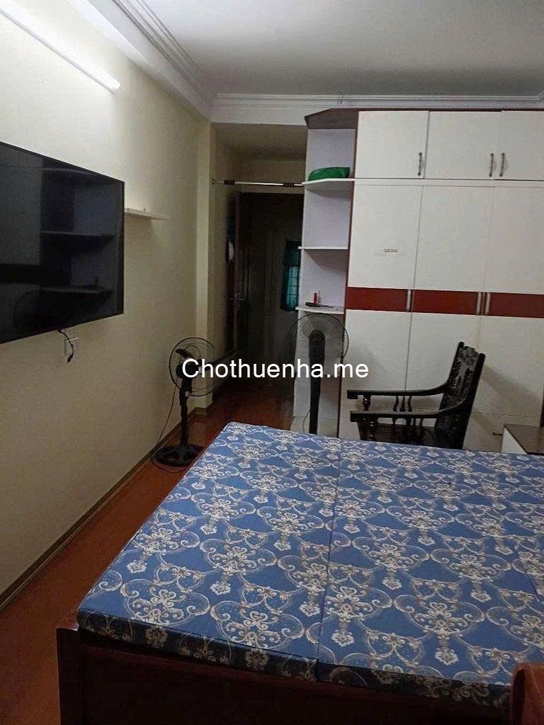 Cho thuê nhà Phố Lĩnh Nam, 5 tầng x 32m2, 3 ngủ, 4 WC, 11 Triệu Full đồ