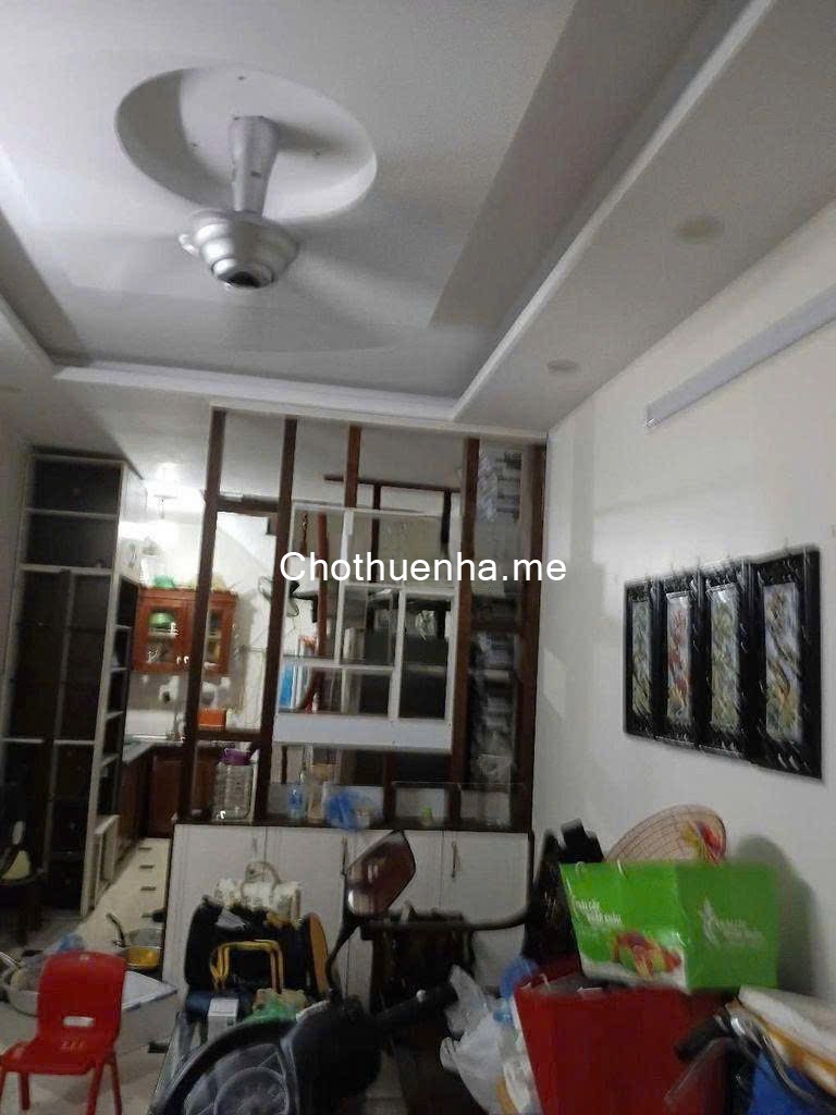 Cho thuê nhà Phố Lĩnh Nam, 5 tầng x 32m2, 3 ngủ, 4 WC, 11 Triệu Full đồ