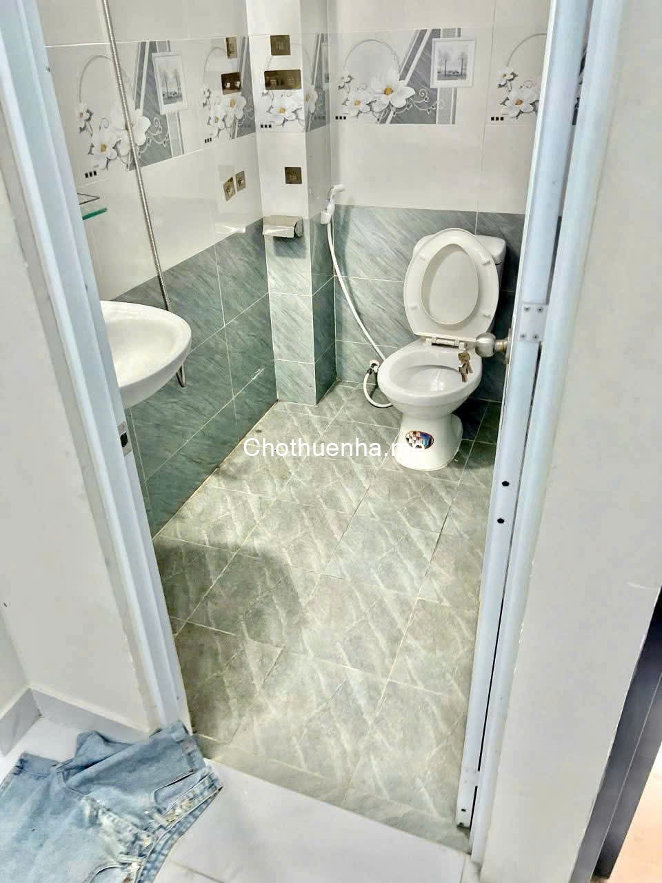 Cho thuê nhà nguyên căn hẻm đường Lê Đình Cẩn, Tân Tạo