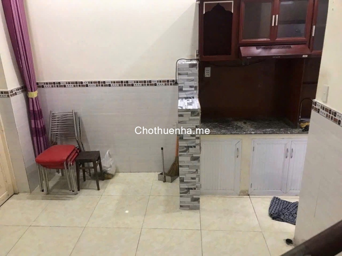 Cho thuê nhà hẻm Bùi Văn Ba, Quận 7, 1 trệt 2 lầu. 2PN 2WC