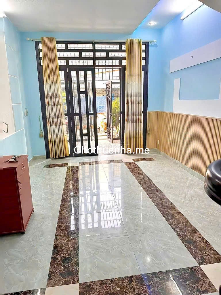 Cho thuê nhà nguyên căn hẻm 1 xẹt Huỳnh Tấn Phát, phường Phú Thuận, Quận 7
