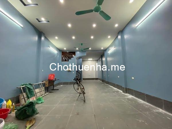 Cho thuê nhà Phố Vọng, 70m2, 6 tầng, thang máy phân lô MT5m, 7PN, 5 WC, 36 Triệu