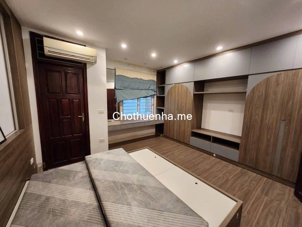 Cho thuê nhà ngõ ô tô 218 Hoàng Mai, 5 tầng x 30m2, 3 ngủ, 12 Triệu Full đồ