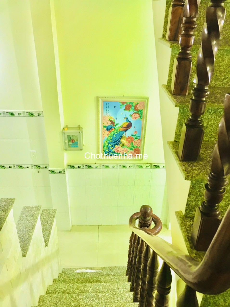 Nhà cho thuê, hẻm trước nhà thông, 3pn(1pn có gác lửng), 2wc, sân để xe máy, giếng trời, kho chứa đồ