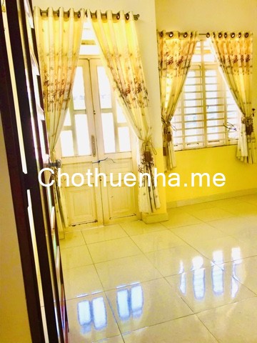 Nhà cho thuê, hẻm trước nhà thông, 3pn(1pn có gác lửng), 2wc, sân để xe máy, giếng trời, kho chứa đồ