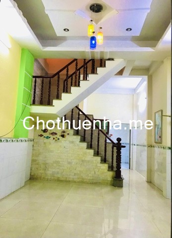 Nhà cho thuê, hẻm trước nhà thông, 3pn(1pn có gác lửng), 2wc, sân để xe máy, giếng trời, kho chứa đồ