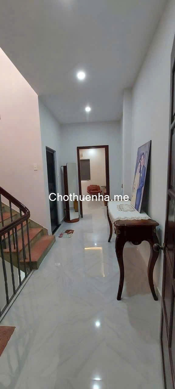 Cho thuê nguyên căn biệt thự sân vườn Huỳnh Tấn Phát - Quận 7