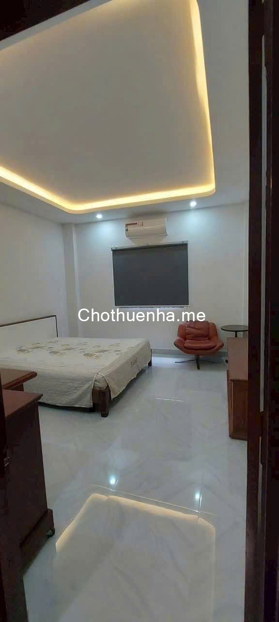 Cho thuê nguyên căn biệt thự sân vườn Huỳnh Tấn Phát - Quận 7