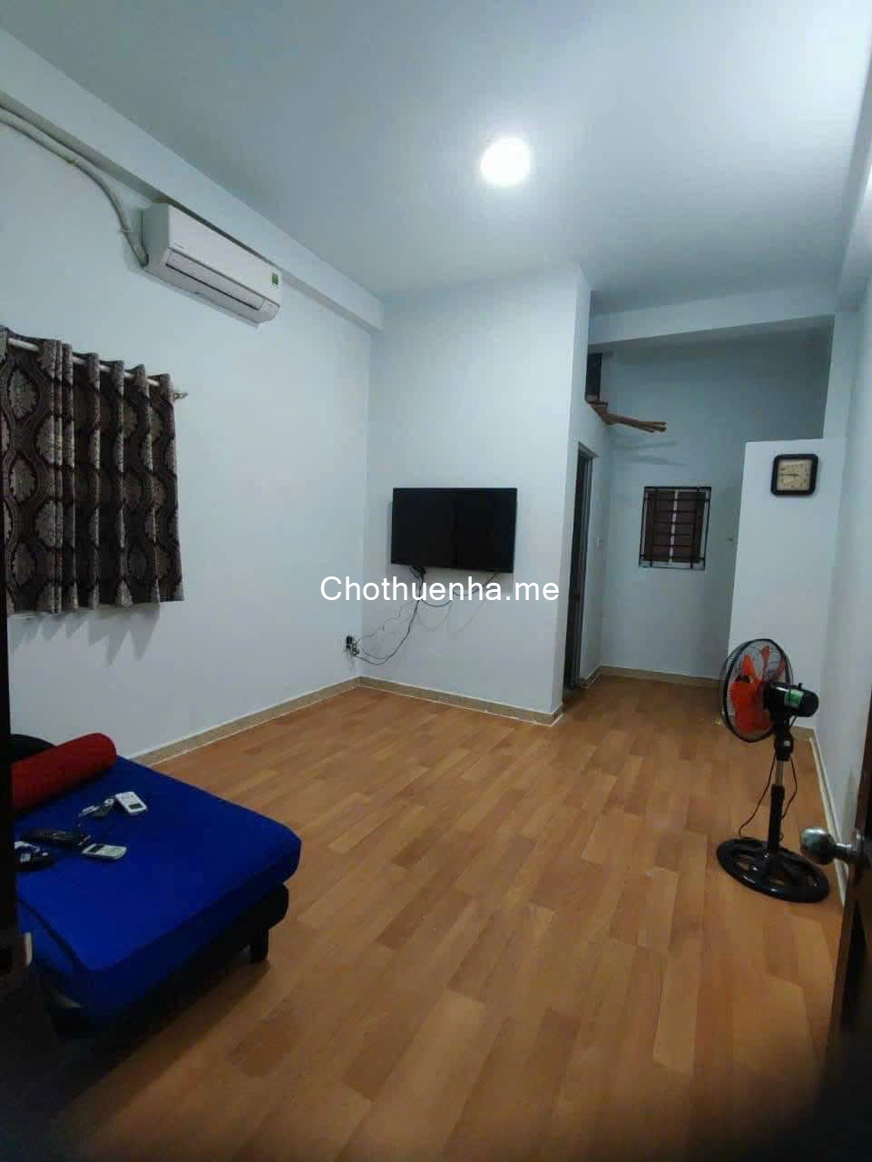 Cho thuê nhà nguyên căn có nội thất ở Nguyễn Thị Thập, 1 trệt, 2 lầu, chỉ 12 triệu