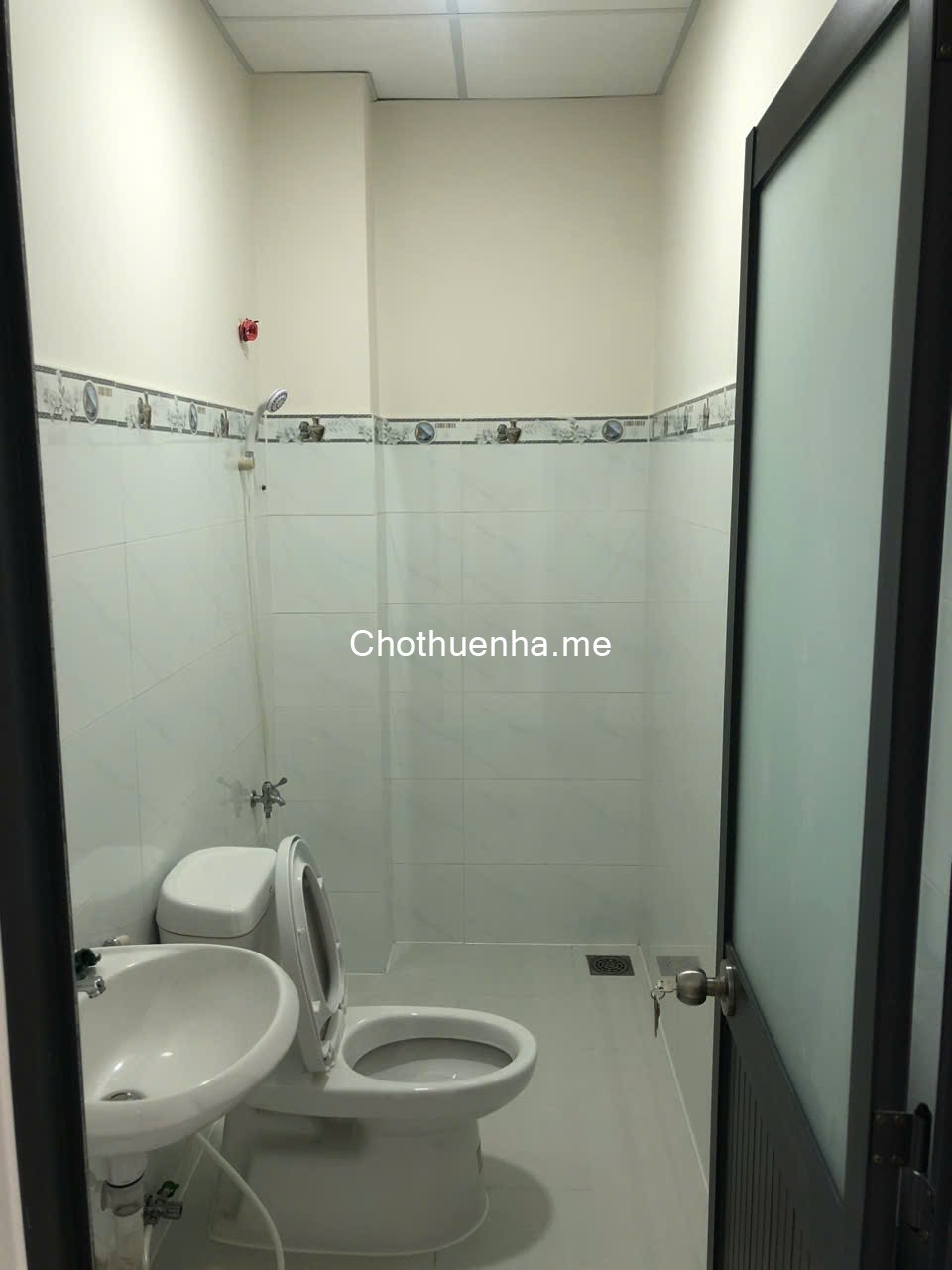 Nhà quận 11 - 56m2, 2 phòng ngủ, nhà mới 99%, hẻm an ninh yên tĩnh