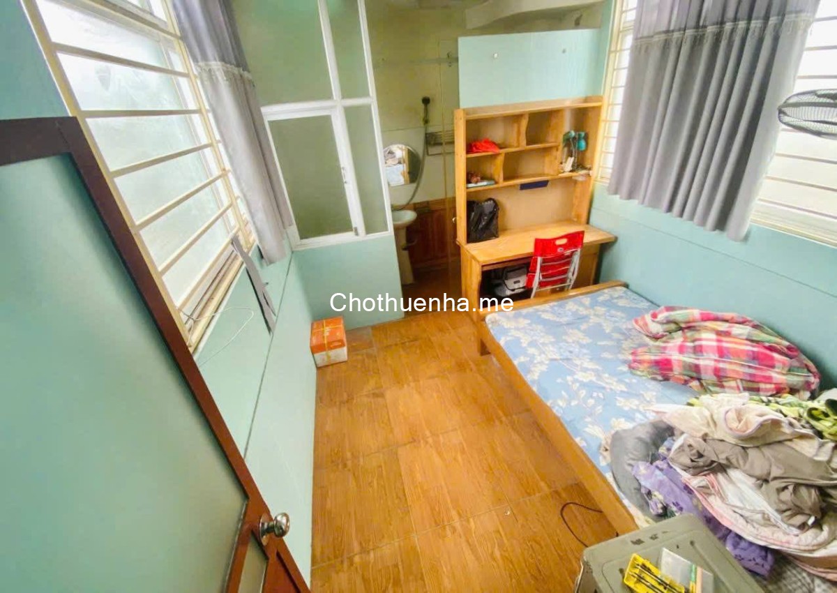 Cho thuê nhà ngõ 147 Tân Mai, 4 tầng x 33m2, 3 ngủ, full đồ vào ngay